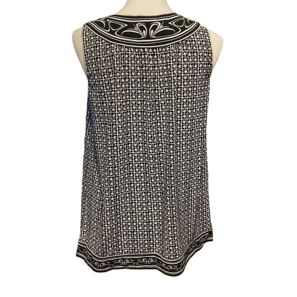 Max Edition Round Neck Tank Top Black and White - Picture 3 of 7